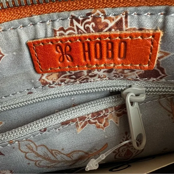 NWT HOBO Convertible Crossbody Clutch - Picture 6 of 16